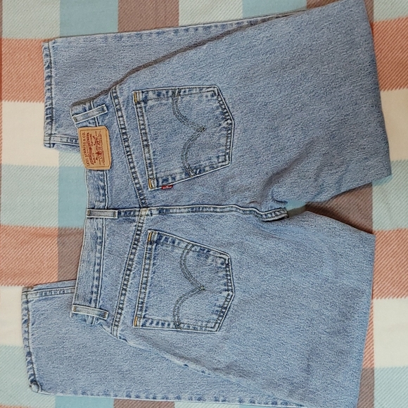 Levis 550 Relaxed Tapered Leg Size 10M Mom Jeans - Picture 4 of 9